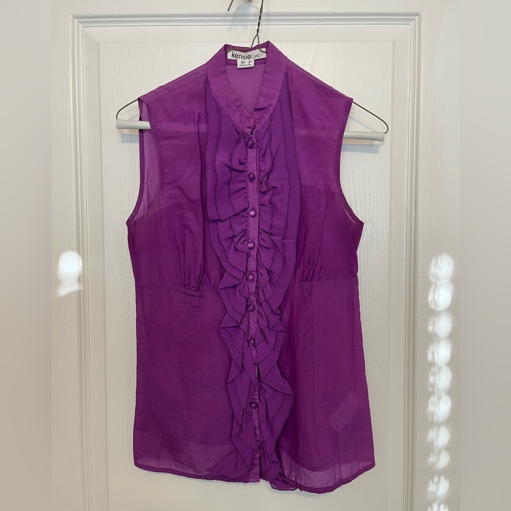 KENSIE sleeveless blouse with ruffles